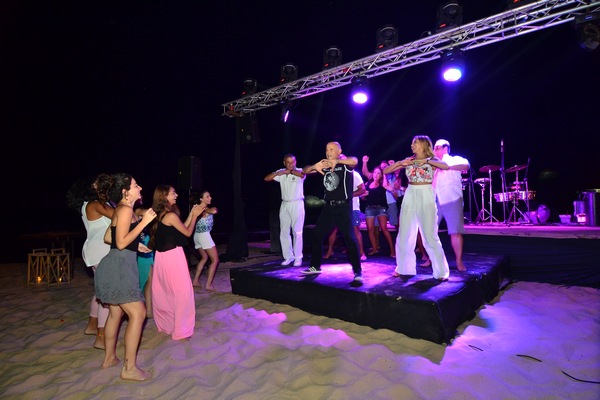 Edde Sands BBQ Pieds Dans Leau